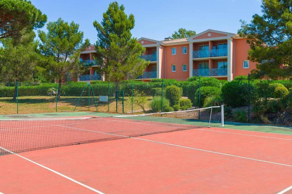Appartement T2 Dans Residence Avec Piscine Et Tennis Saint-Raphaël Kültér fotó