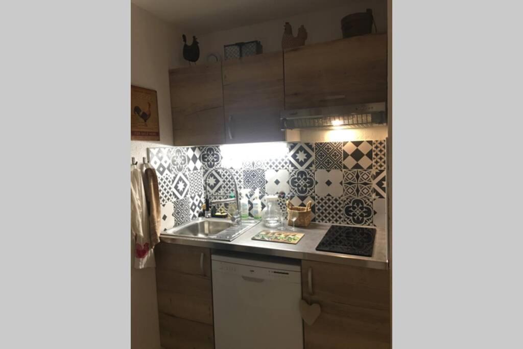 Appartement T2 Dans Residence Avec Piscine Et Tennis Saint-Raphaël Kültér fotó