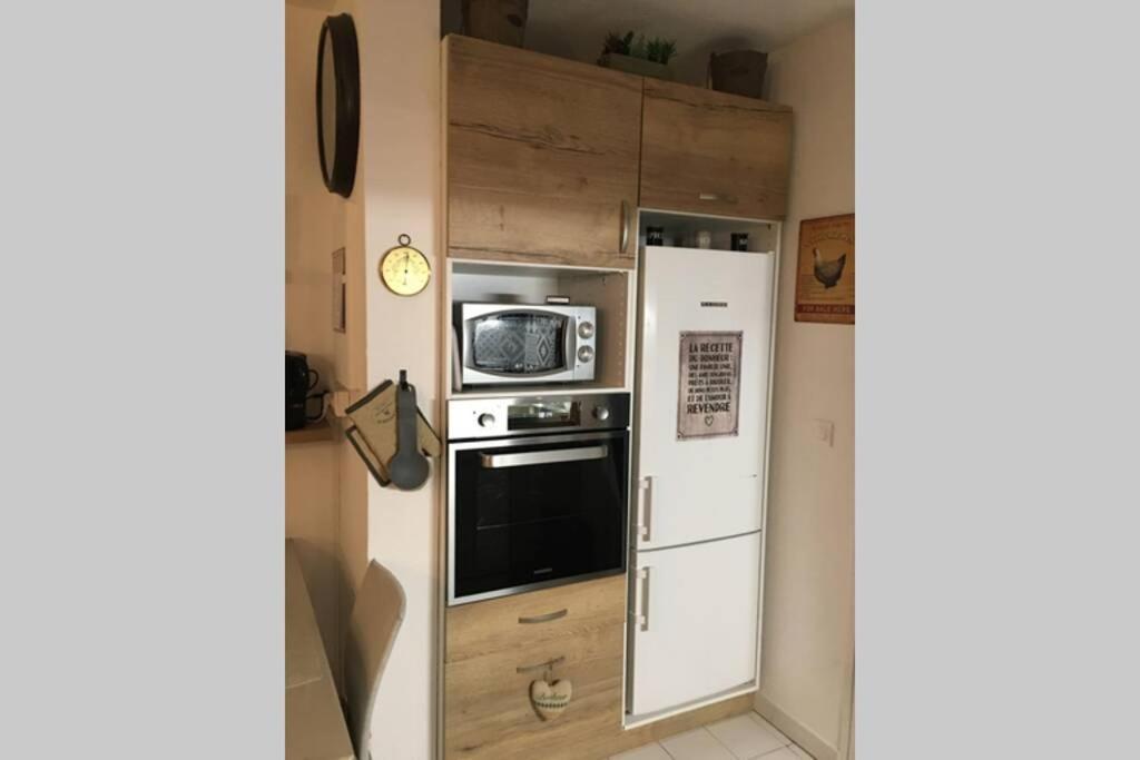 Appartement T2 Dans Residence Avec Piscine Et Tennis Saint-Raphaël Kültér fotó